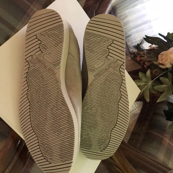 New Hush Puppies Suede Women’s Loafers - Picture 6 of 6